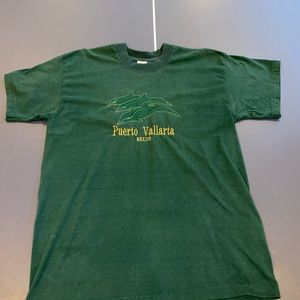 Puerto Vallarta vintage embroidered green t shirt. Size Large